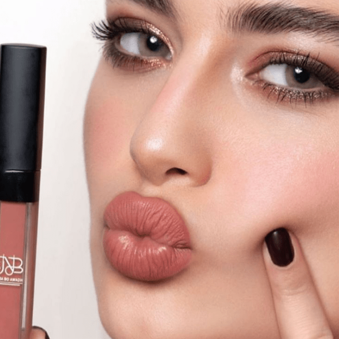 Nora-Bo-Awadh-Waterproof-Liquid-lipstick-Friday-Night